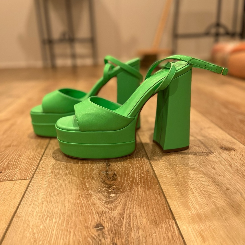 Green Open Toed Chunky Heel Platform Sandals Neve… - image 6